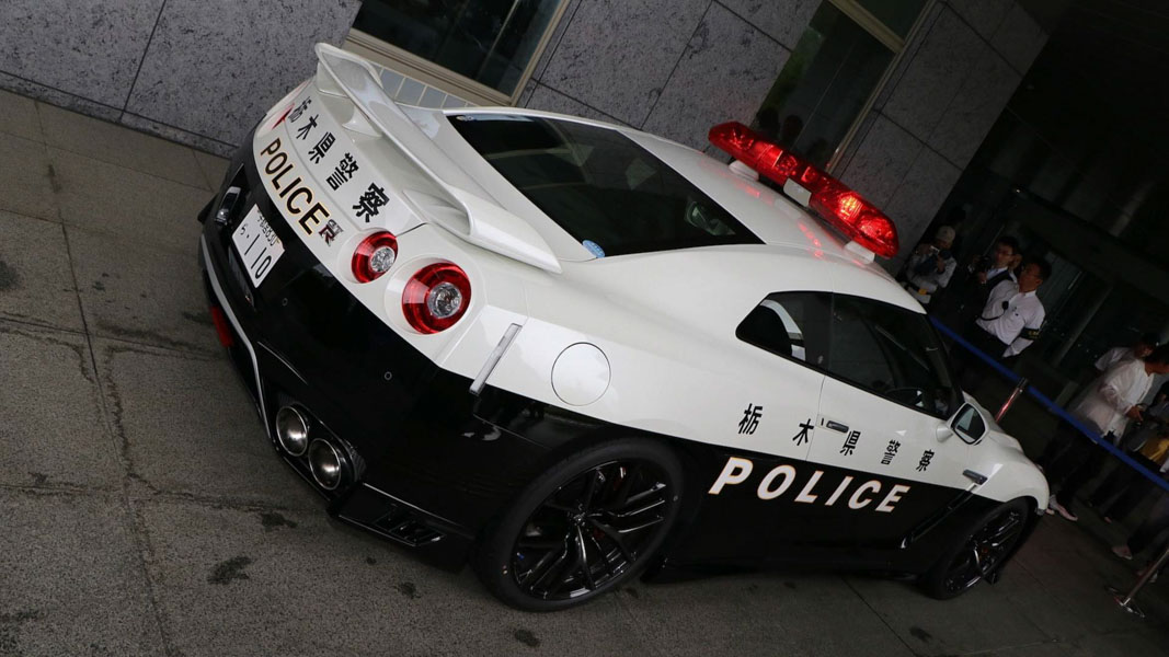 Cảnh sát Nhật Bản được cấp &#39;&#39;hàng nóng&#39;&#39; Nissan GT-R 2017 để truy đuổi tội phạm - 10