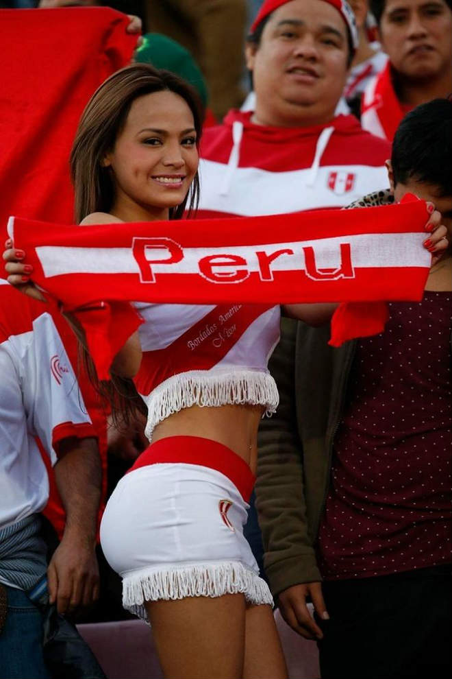Kiều nữ Peru gây bão World Cup 2018 với lời hứa khoả thân - 4