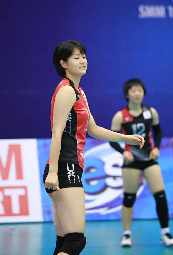 Ngắm Thu Huyền và dàn "chân dài" gây sốt giải bóng chuyền U19 châu Á - 2