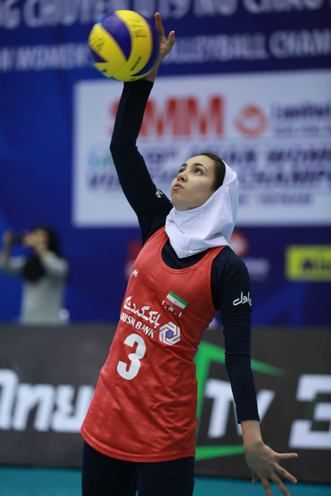 Ngắm Thu Huyền và dàn "chân dài" gây sốt giải bóng chuyền U19 châu Á - 4