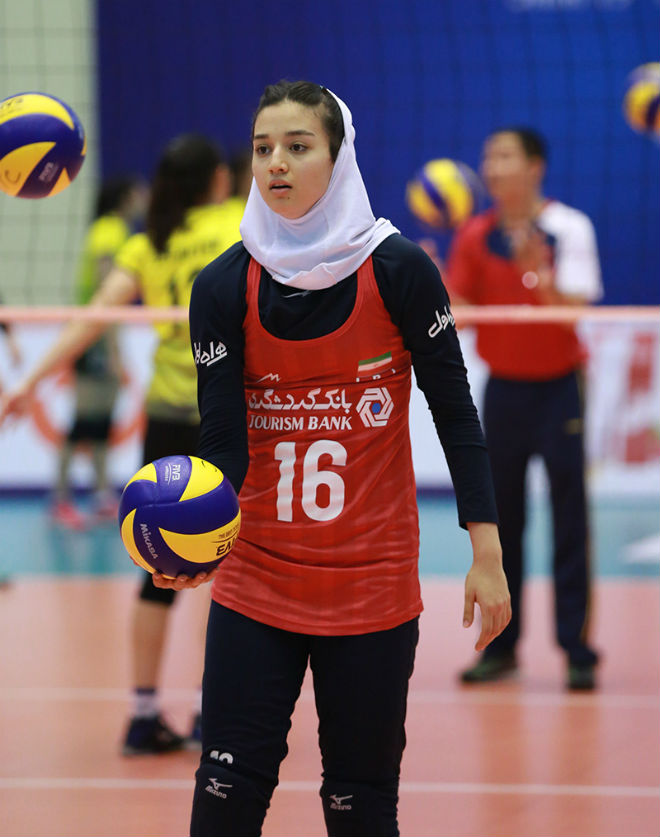 Ngắm Thu Huyền và dàn "chân dài" gây sốt giải bóng chuyền U19 châu Á - 5