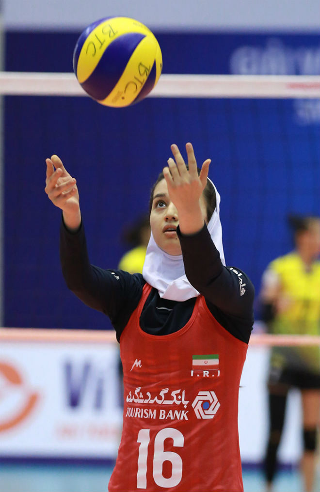 Ngắm Thu Huyền và dàn "chân dài" gây sốt giải bóng chuyền U19 châu Á - 6