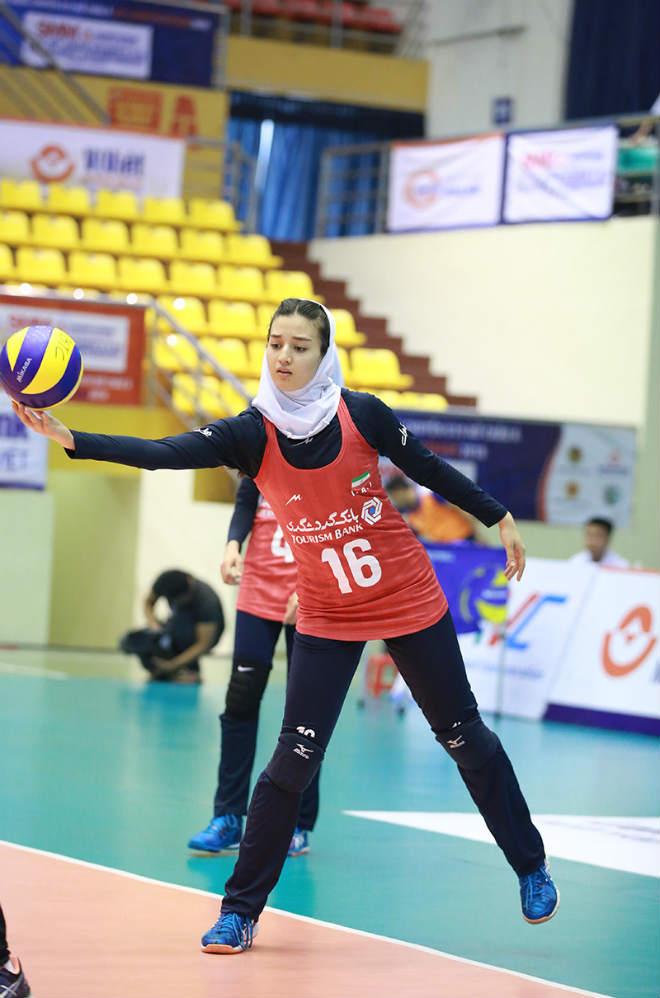 Ngắm Thu Huyền và dàn "chân dài" gây sốt giải bóng chuyền U19 châu Á - 9