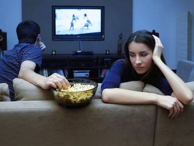 Bạn trẻ - Cuộc sống - Vợ than thở bị "World Cup cướp mất chồng" trong nháy mắt