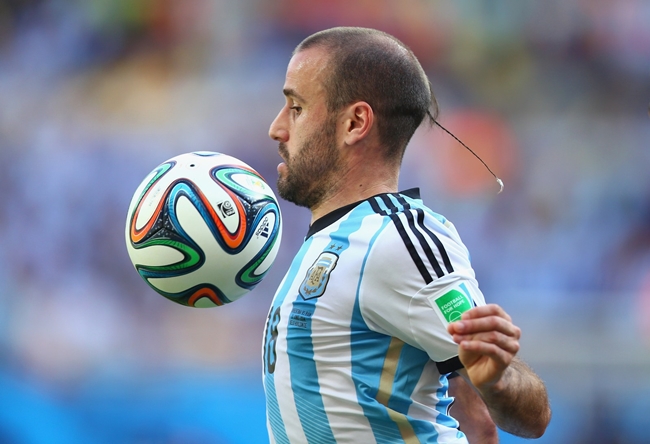 Rodrigo Palacio của tuyển Argentina có lẽ là cầu thủ có kiểu tóc đặc biệt nhất tại World CuoP2014 khi sở hữu kiểu đầu vừa ngắn lại vừa dài.