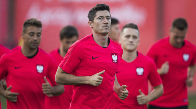 World Cup Ba Lan – Senegal: “Đại bàng trắng” sải cánh, Lewandowski đọ tài Mane - 1