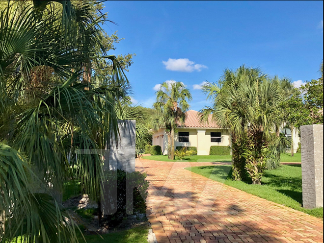 Rapper 20 tuổi bị bắn chết: Ra tù vào tội vẫn sống sung sướng trong biệt thự triệu USD - 6