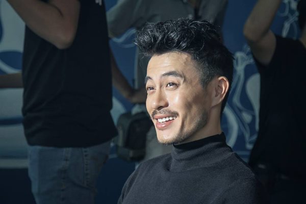 Bí quyết cơ bụng cuồn cuộn của mỹ nam già nhất The Face - 10