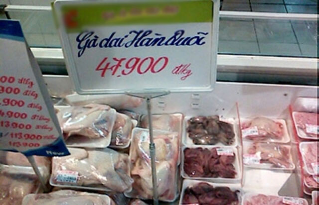 Gà mái đẻ "siêu rẻ" ồ ạt tràn về ngoại ô, đồng giá 70.000 đồng/con - 3