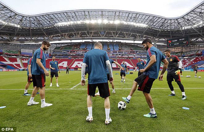 ĐT Tây Ban Nha: &#34;Đại ca&#34; Ramos dập lửa, luyện tiki-taka thêm ảo diệu - 9