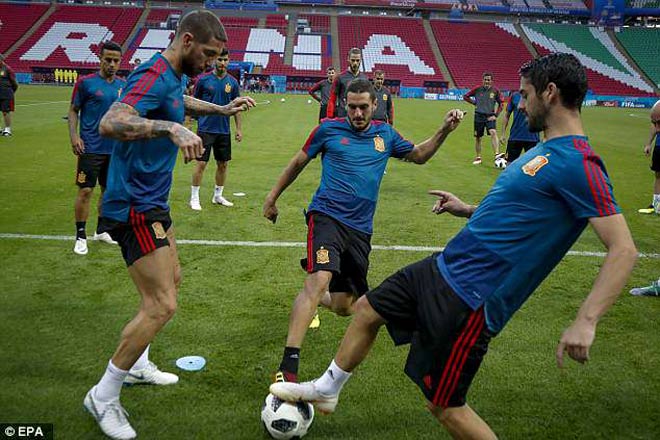 ĐT Tây Ban Nha: &#34;Đại ca&#34; Ramos dập lửa, luyện tiki-taka thêm ảo diệu - 4