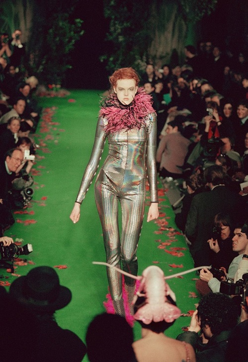 11 khoảnh khắc khó quên trong lịch sử catwalk - 5