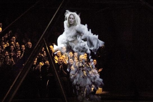 11 khoảnh khắc khó quên trong lịch sử catwalk - 9