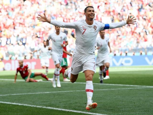 Tuyệt tác World Cup 2018 qua nét vẽ: Ronaldo, Coutinho đẹp từng cm
