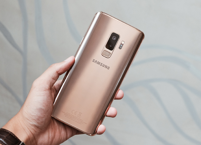 Cách đây ít ngày, Samsung đã chính thức giới thiệu thêm Galaxy S9+ phiên bản Hoàng Kim (Sunrise Gold).