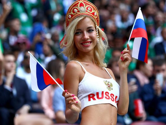 World Cup 2018: Người Việt ”săn lùng” cổ động viên xinh đẹp của Nga trên Google
