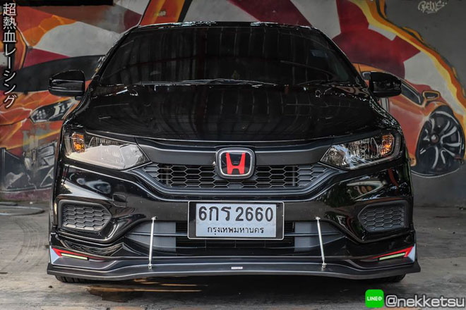 Honda City &#34;lột xác&#34; cực ngầu với bộ bodykit giá 23 triệu đồng - 1