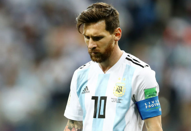 Messi bỏ SAO MU, chọn thảm họa World Cup, đuổi HLV: Đừng hèn nhát thế Leo - 1