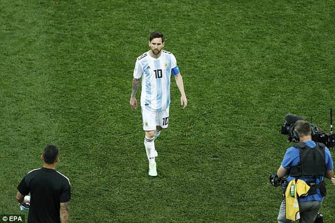 Messi “thảm họa” World Cup: Vì sao không xuất sắc như Ronaldo? - 1