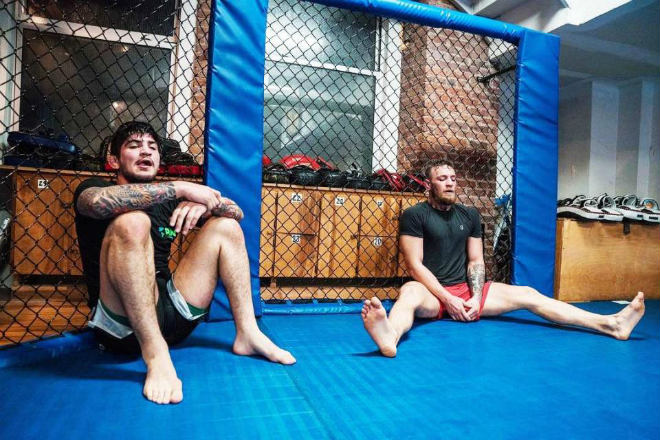 Tin nóng võ thuật 23/6: McGregor bị tố né tránh đấu "Đại bàng UFC" - 1