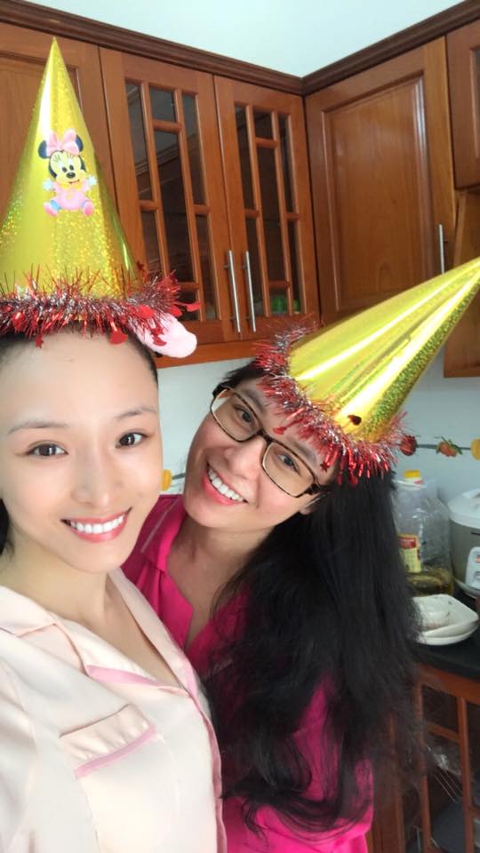 Mặc phục hồi điều tra, hoa hậu Phương Nga vẫn rạng rỡ, xinh tươi - 2