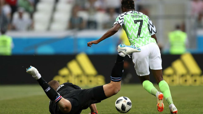 Bình luận: Đỉnh cao của bóng đá lực sĩ - 4