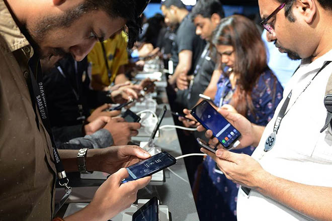 Cuộc chiến không mong đợi giữa các nhà sản xuất smartphone tại thị trường mới nổi - 1