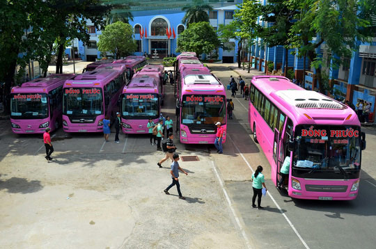 Thí sinh đến điểm thi THPT, chỉnh sửa hồ sơ nhanh chóng - 8