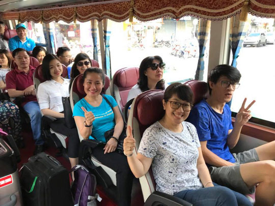 Thí sinh đến điểm thi THPT, chỉnh sửa hồ sơ nhanh chóng - 10