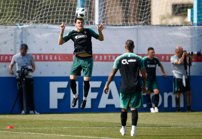 World Cup: Ronaldo - Bồ Đào Nha luyện &#34;không chiến&#34; quyết đấu thầy cũ - 1