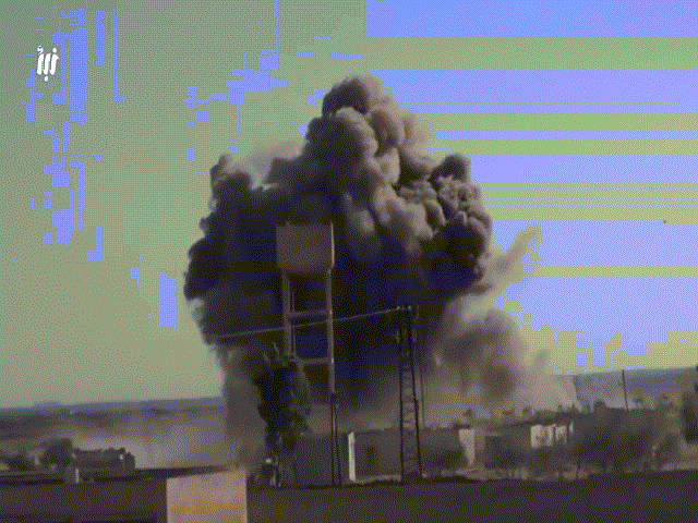 Video: Phớt lờ Mỹ, máy bay Nga – Syria hiệp lực "cày nát" cứ điểm phiến quân ở Daraa