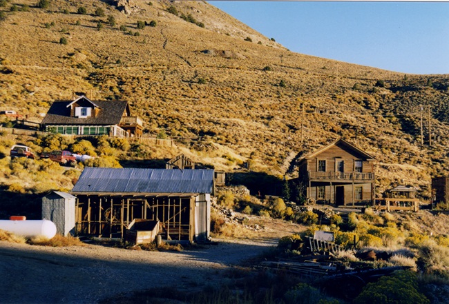 Thị trấn Cerro Gordo (California, Mỹ) được thành lập từ thế kỷ 19 đang rao bán với giá 925.000 USD.