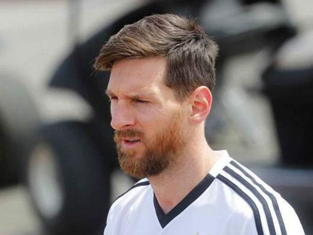 Argentina náo loạn: Sampaoli lấy lại quyền uy, ”trùm” Messi bị chặt vây cánh