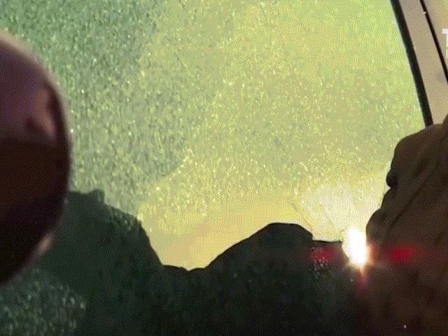 Media - Từ vụ tài xế chết trong ô tô, làm sao để thoát ra ngoài khi ô tô chìm dưới nước?