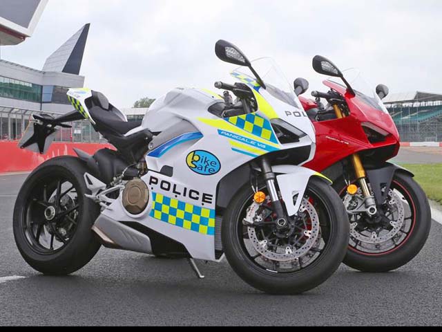 Siêu xe Ducati Panigale V4 gia nhập lực lượng cảnh sát Anh
