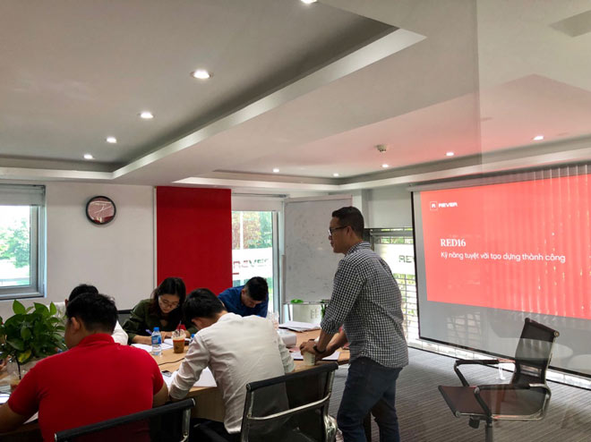 Red16 - Thắp lửa giấc mơ kinh doanh bất động sản - 2