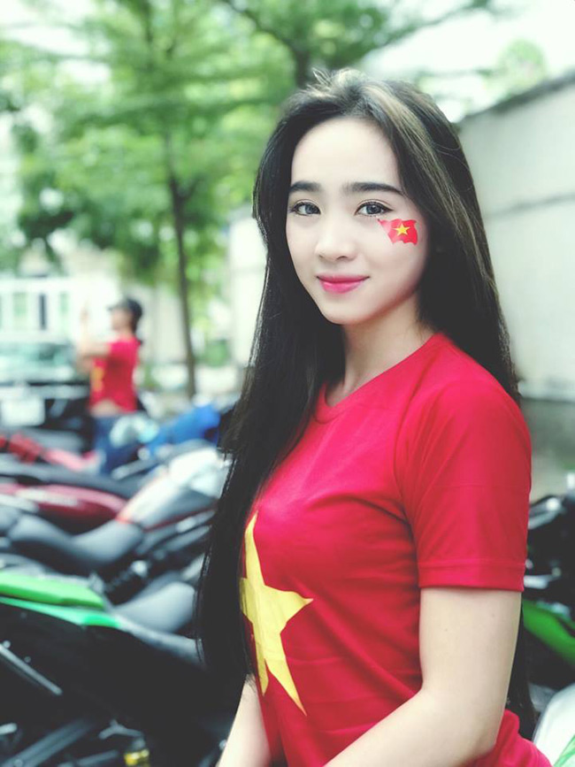 Hình ảnh đời thường xinh đẹp của "siêu vòng 3" Cần Thơ.&nbsp;