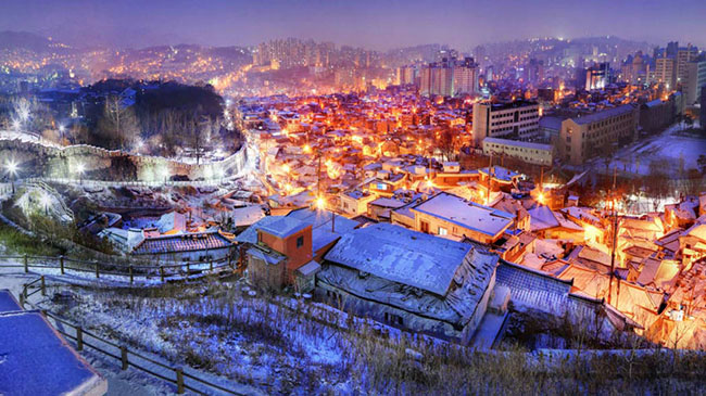 Bức tường đá dài 18,2 km được dựng lên ở Seoul trong triều đại Joseon để bảo vệ thủ đô.