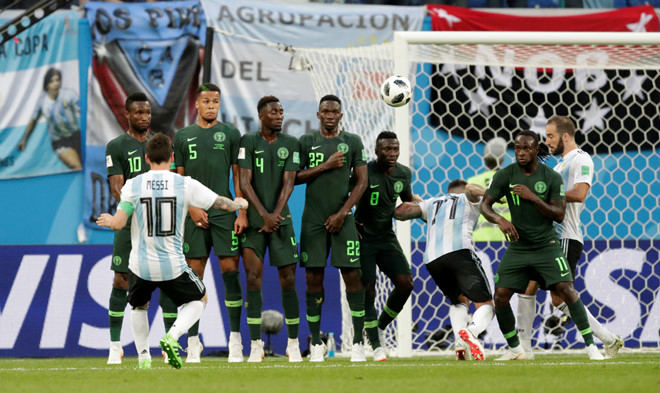 Tuyệt đỉnh "thiên tài" Messi, Nigeria quỵ gối: Argentina hẹn Pháp vòng 1/8 World Cup - 6
