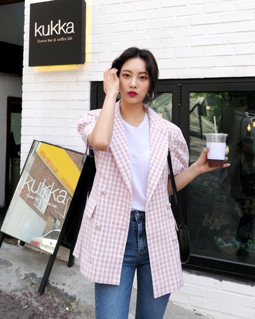 Có kiểu áo khoác sành điệu, hè mặc không nóng - 9