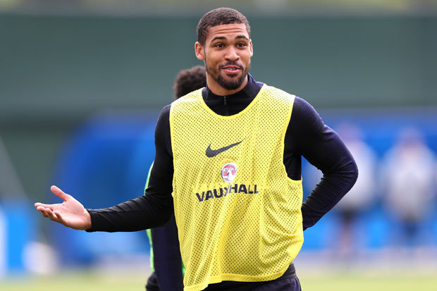 Mỹ nữ "làm chuyện ấy" trên truyền hình "gạ tình" tuyển Anh trước giờ bóng lăn - 8