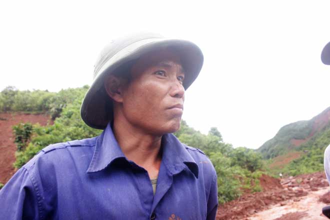Lở đất kinh hoàng ở Lai Châu: Thoát chết nhờ tri hô của vợ - 1