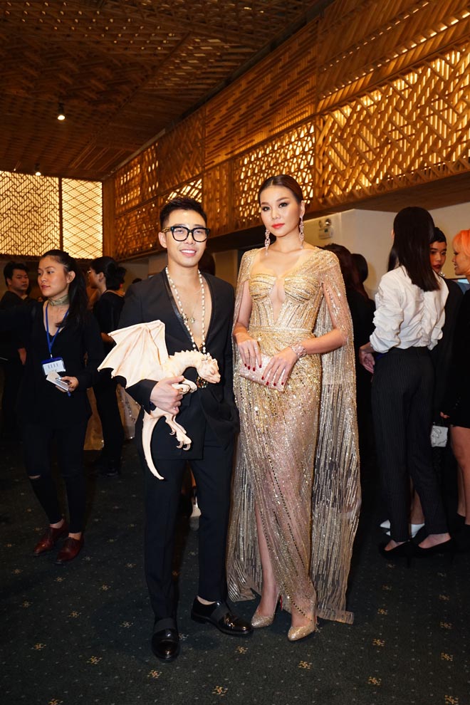 Công phá thảm đỏ Elle Style Awards, Thanh Hằng bật mí về BST sắp ra mắt của Công Trí - 1