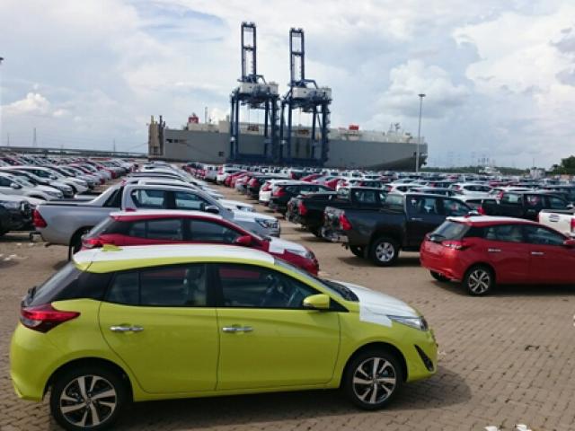 Thị trường - Tiêu dùng - Nghịch lý thị trường ô tô Việt: Xe nhập thuế giảm, giá tăng