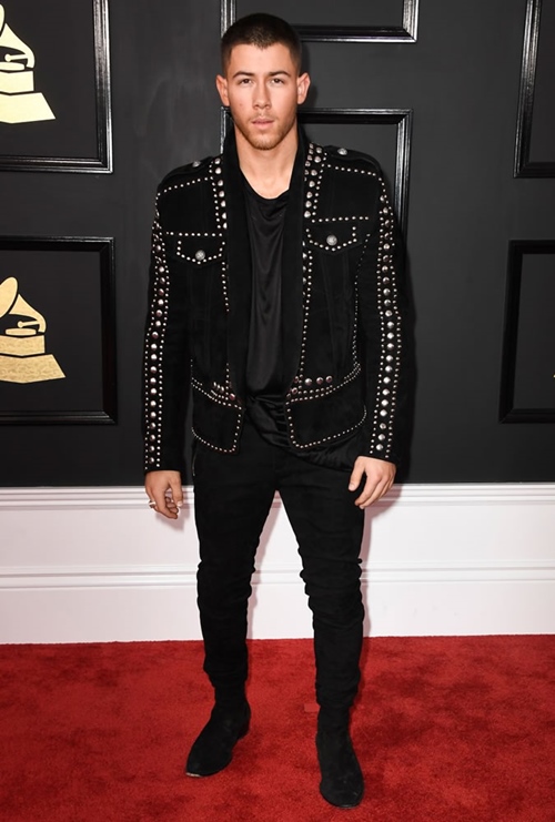 Nick Jonas: "Chàng nấm lùn sát hoa hậu" khéo mặc đẹp - 13