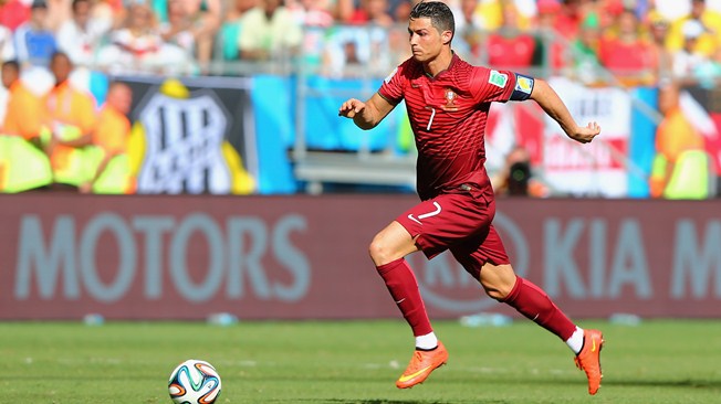 Cristiano Ronaldo tiết lộ bí quyết sức khỏe “vạn người mê” ai cũng có thể áp dụng - 1