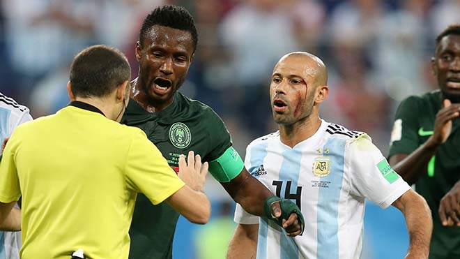 Đại chiến Argentina – Pháp: Mascherano kém nhất, “ông trùm” Messi phán xử thế nào? - 2