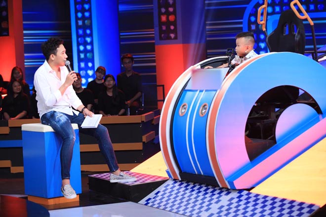 Cả trường quay tiếc cho cậu bé 7 tuổi "đánh rơi" 50 triệu - 3