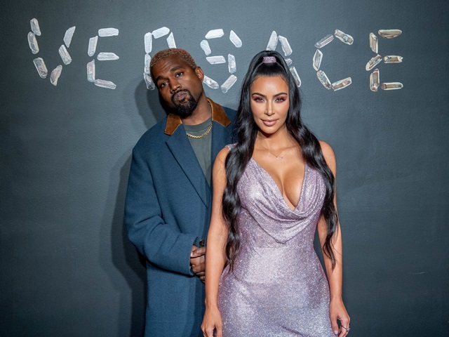 Từ chối thời trang bình dân, Kim Kardashian nhận 23 tỷ đồng