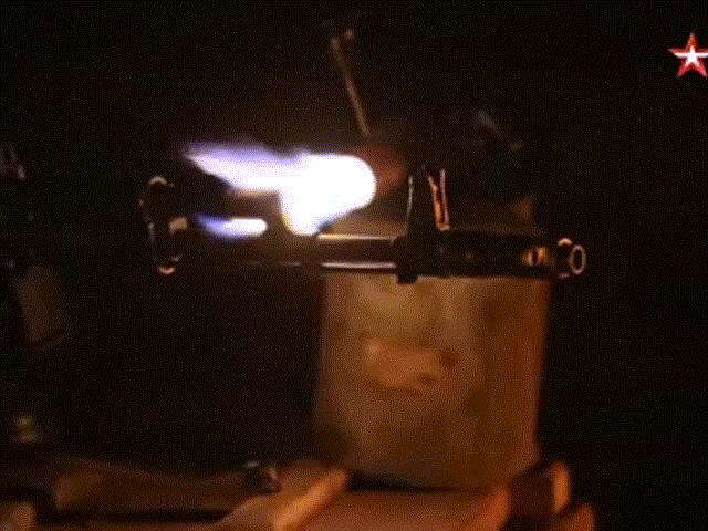 Media - Độ bền kinh ngạc của súng tự động quân dụng trên mọi chiến trường